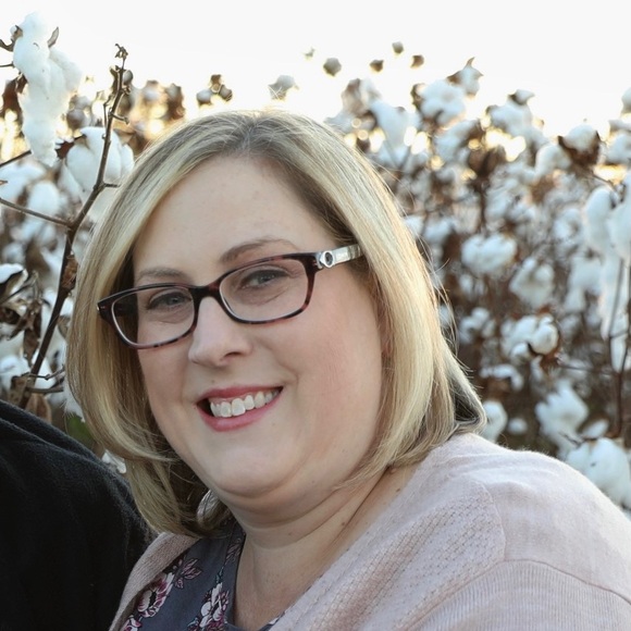 Meet your Posher, Allyson - Picture 1 of 1